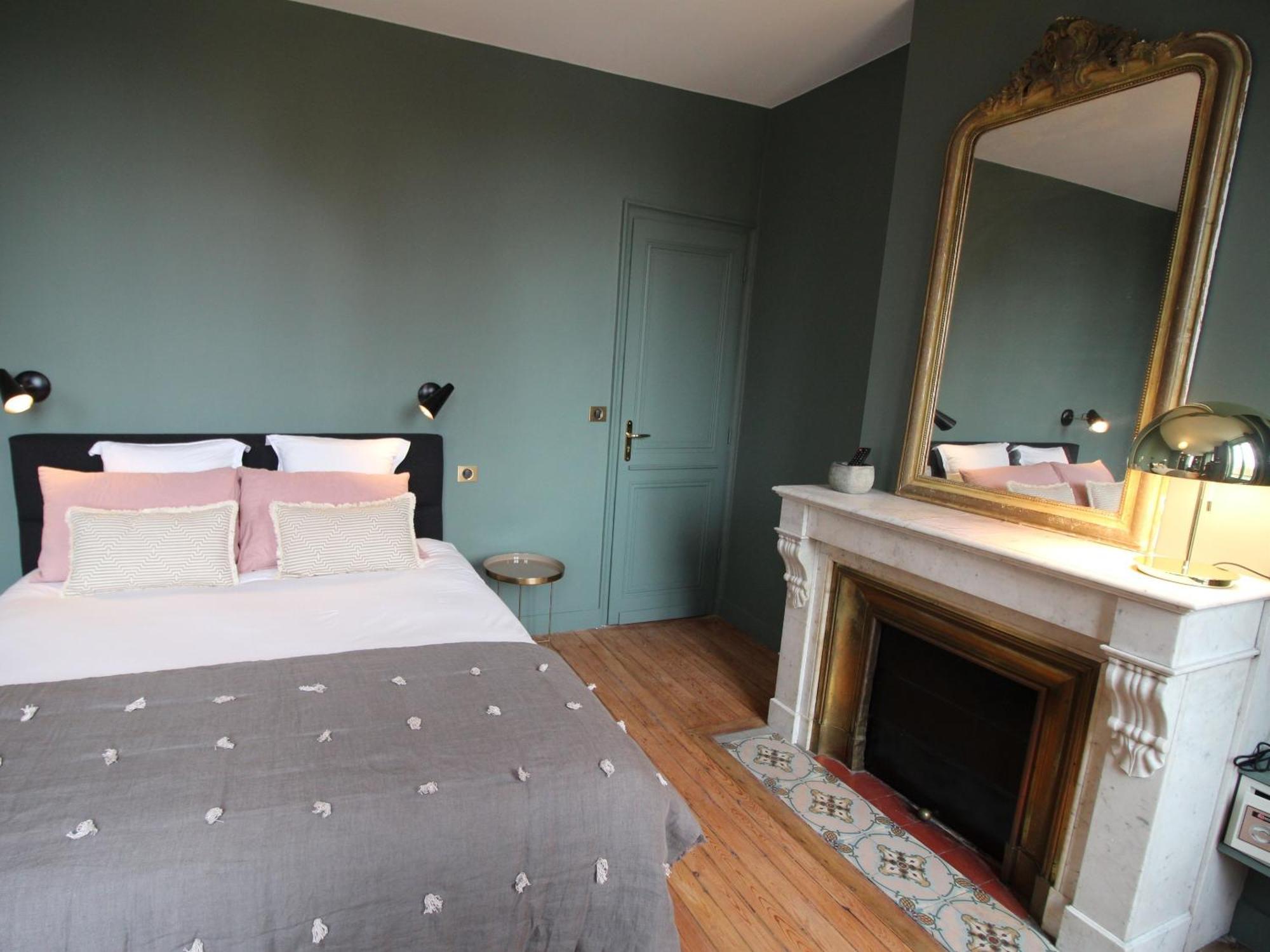 B&B L'Escapade Bordelaise - Cote Jardin Bordeaux Værelse billede